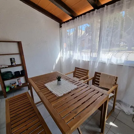 Apartment Apartman Mia